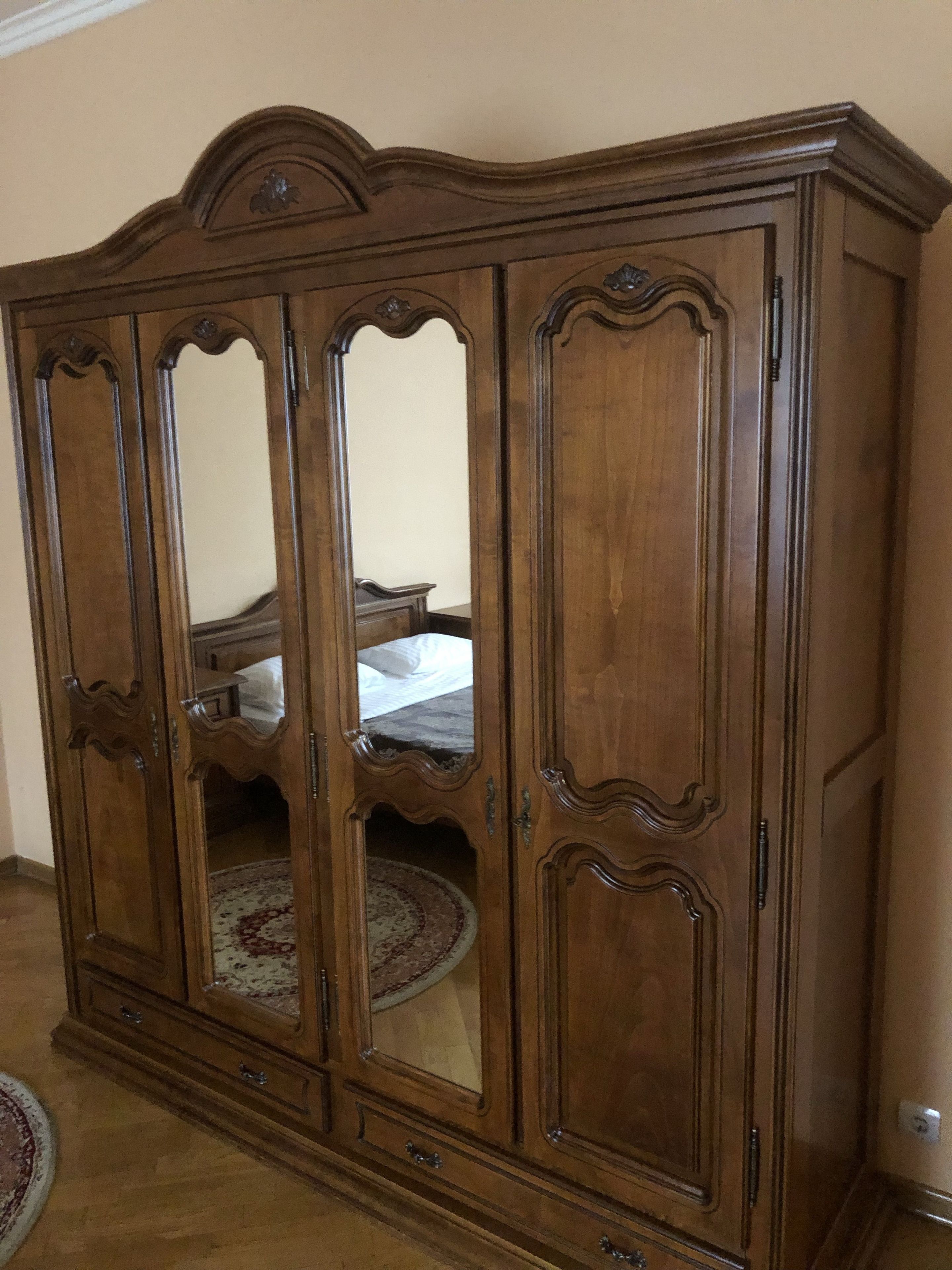 Suite | Ruang keluarga | TV