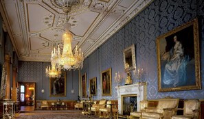 Interior - Centrally Located, Convenient Apartment with Free Parking - Pass the Keys (Windsor)