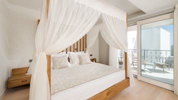 Suite, balcon | 1 chambre, minibar, coffres-forts dans les chambres
