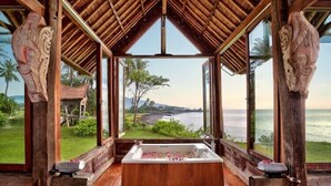 Villa Agung | Dypt badekar