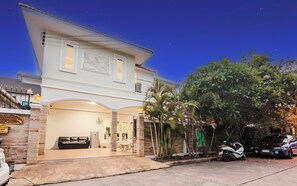 Exterior - Villa T4 Bedrooms near Walking Street & Beach ★★★★★ (Pattaya)