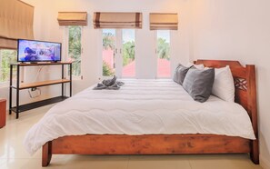 4 Schlafzimmer, Zimmersafe, Schreibtisch, Bügeleisen/Bügelbrett
