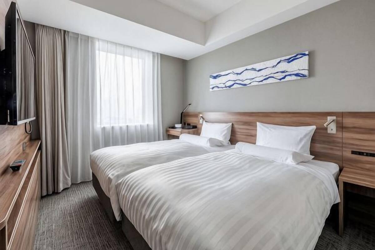 In-room safe, desk, blackout drapes, soundproofing