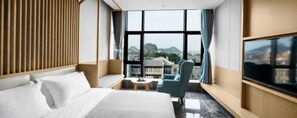 Desk, blackout curtains, free WiFi, bed sheets