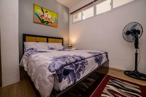 Appart'hôtel Familial, 2 chambres, non-fumeurs | 2 chambres, coffres-forts dans les chambres, bureau
