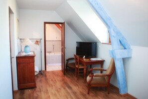 Double Room (Bleue) | Room amenity