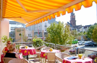Stadt Cafe Pension Grünstadt