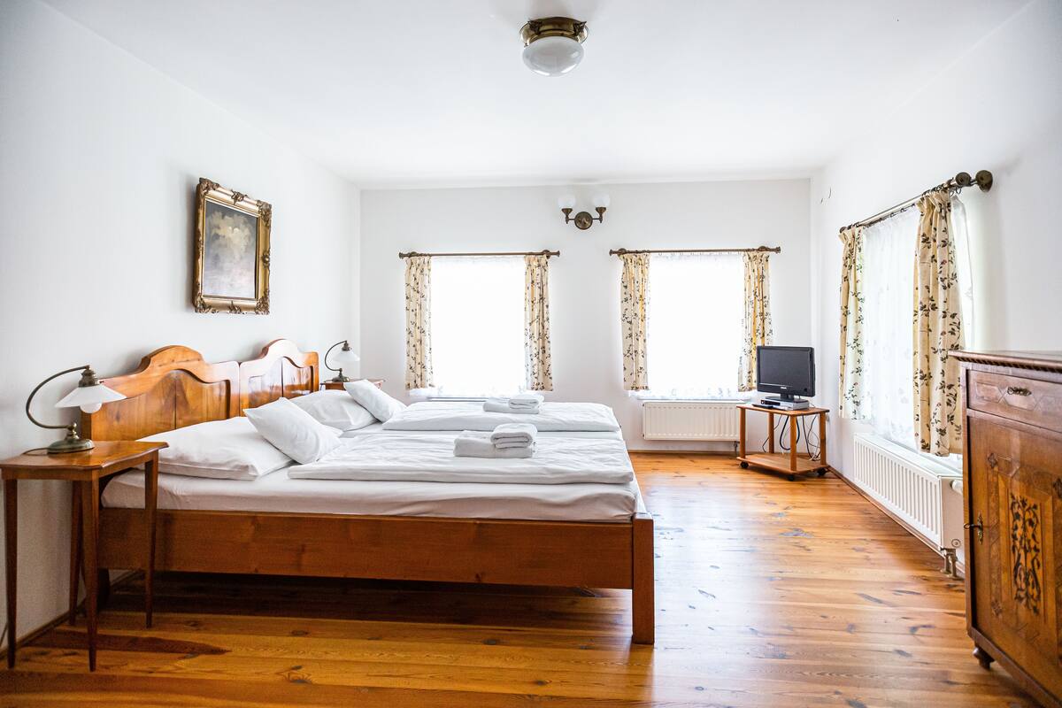 Double Room (5) | In-room safe, blackout drapes, free WiFi, bed sheets