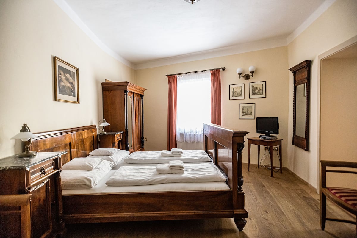 Double Room, 1 Queen Bed with Sofa bed (10) | In-room safe, blackout drapes, free WiFi, bed sheets