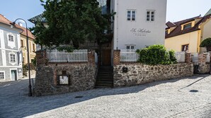 Unclassified image, 3 of 54, button - Pension Sv. Hubertus (Cesky Krumlov)