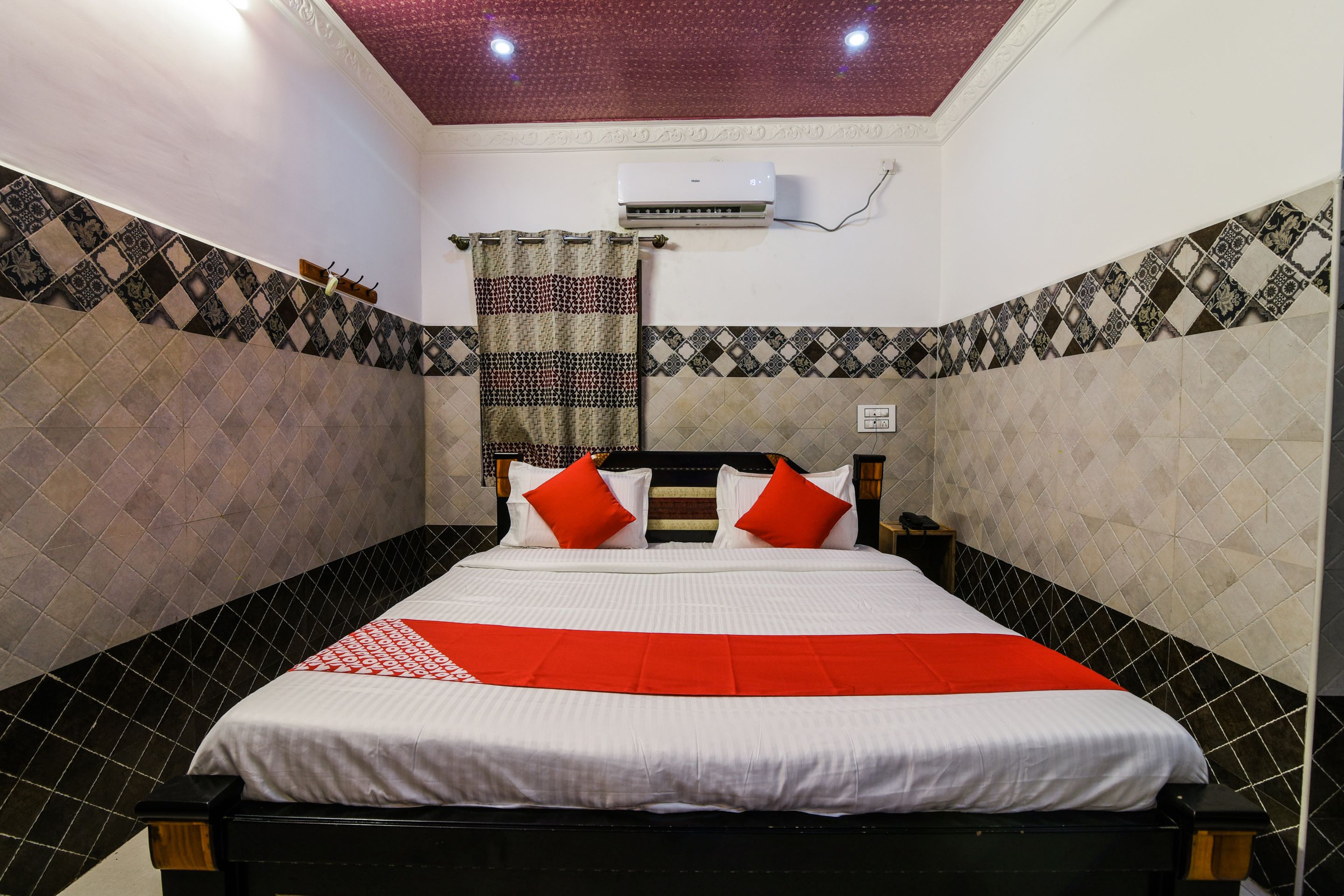 Double or Twin Room | Free WiFi