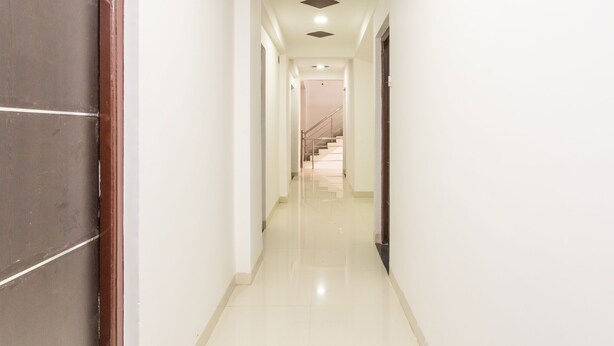 Hallway - OYO 26904 Hotel Manjulam Regency (Indore)