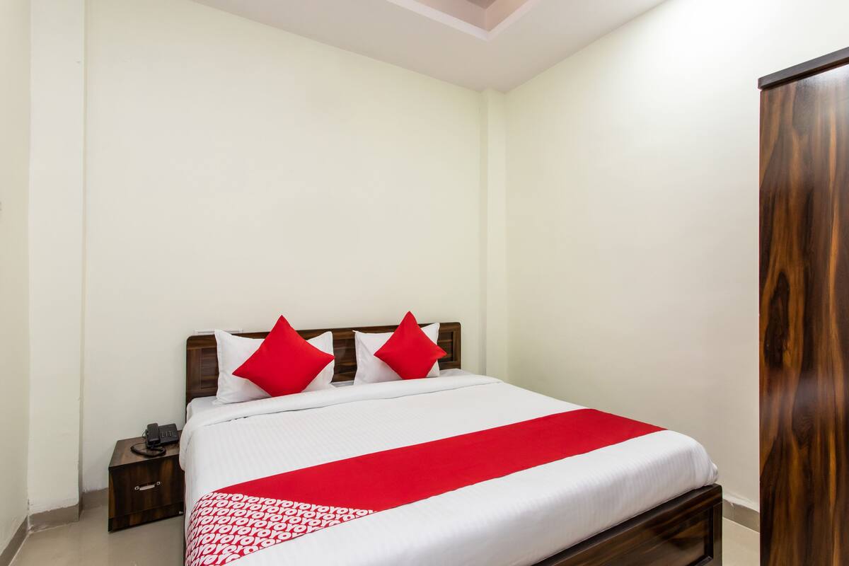 Double or Twin Room | WiFi (free)
