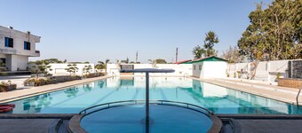 OYO 24843 Hotel Maple Blue