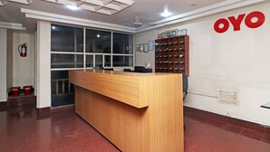 Reception - OYO 28734 Parakh Palace (Durg)
