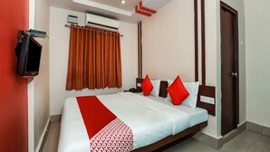 Double or Twin Room - OYO 28856 Manjeera Inn (Anakapalle)