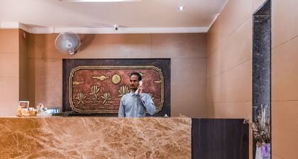 OYO 28856 Manjeera Inn