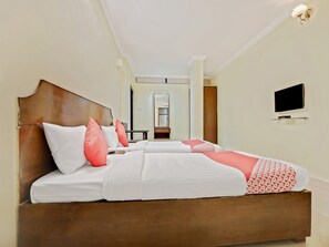Room - OYO 26708 Sky Palace (Bengaluru)