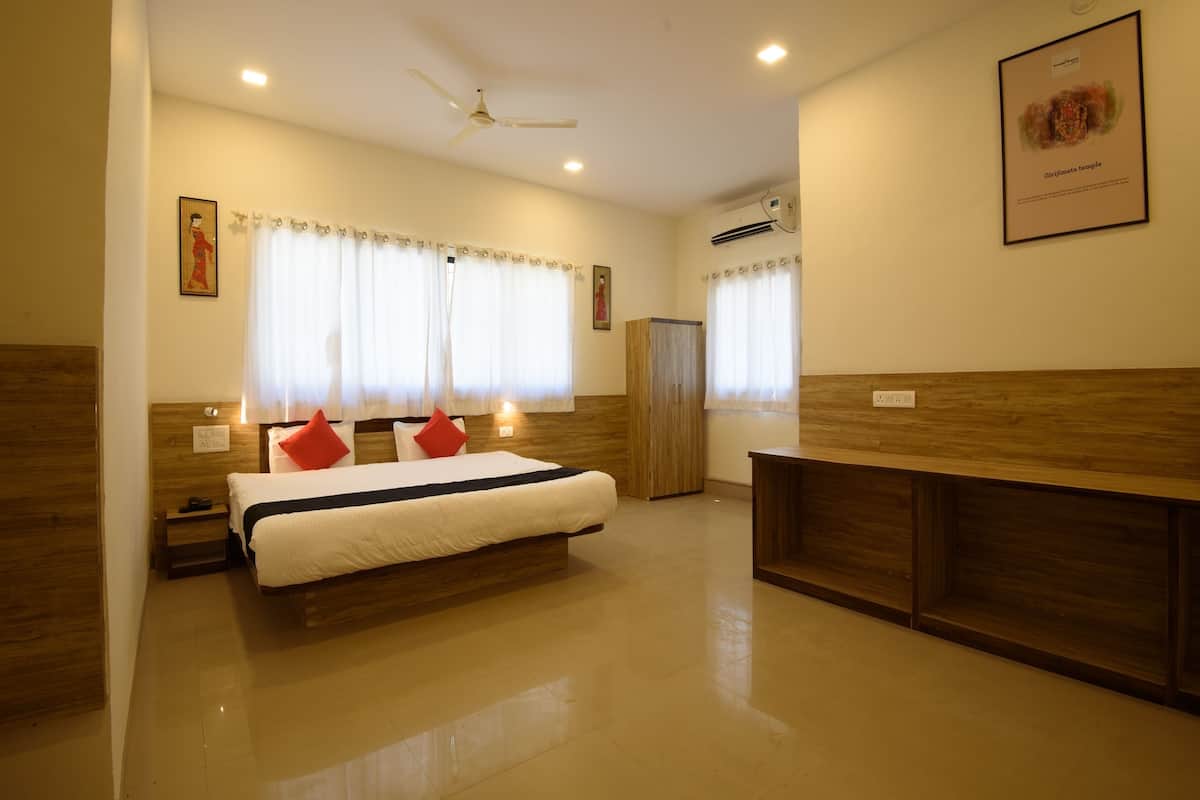 Room | Premium bedding, free WiFi