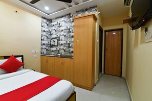 Double or Twin Room | Free WiFi