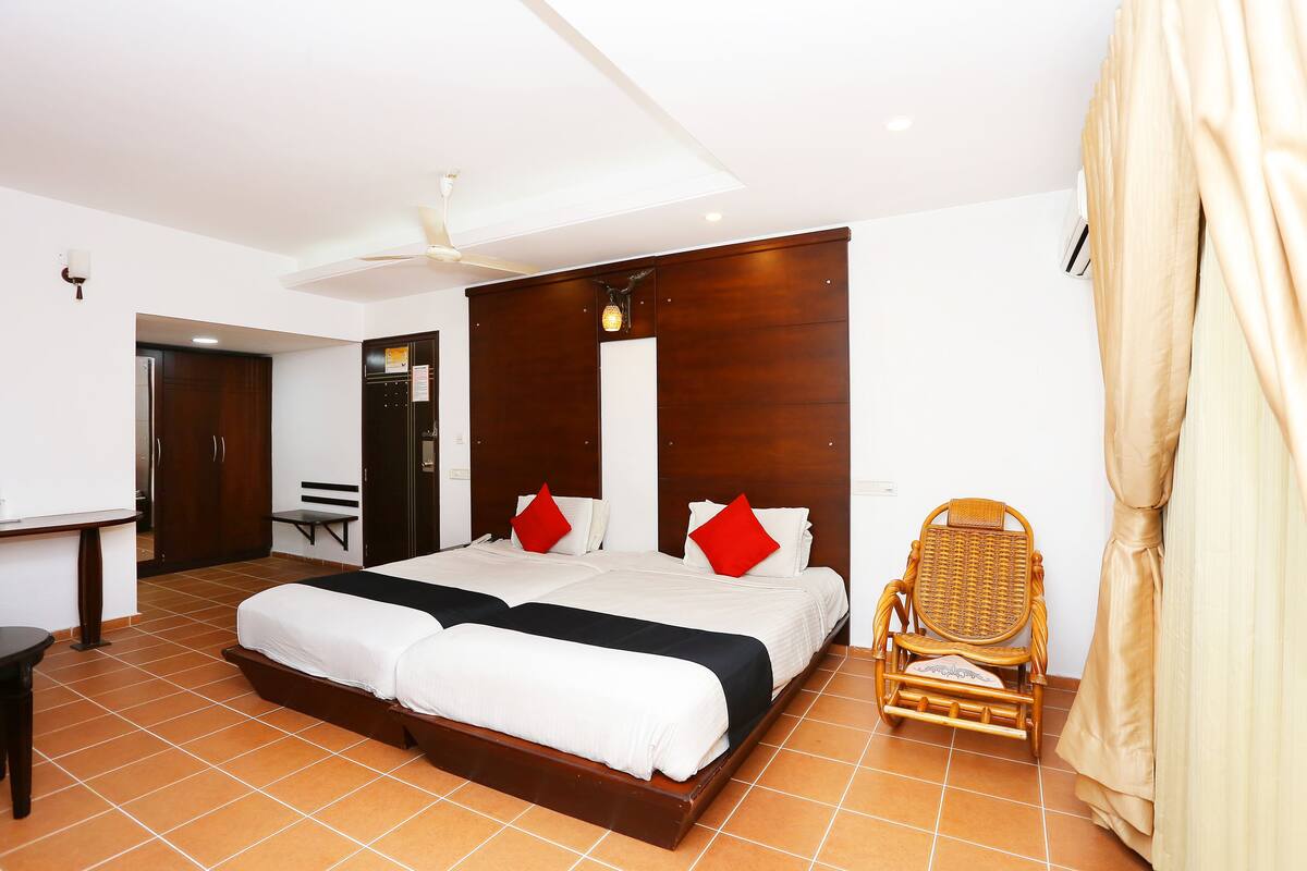 Free WiFi, bed sheets