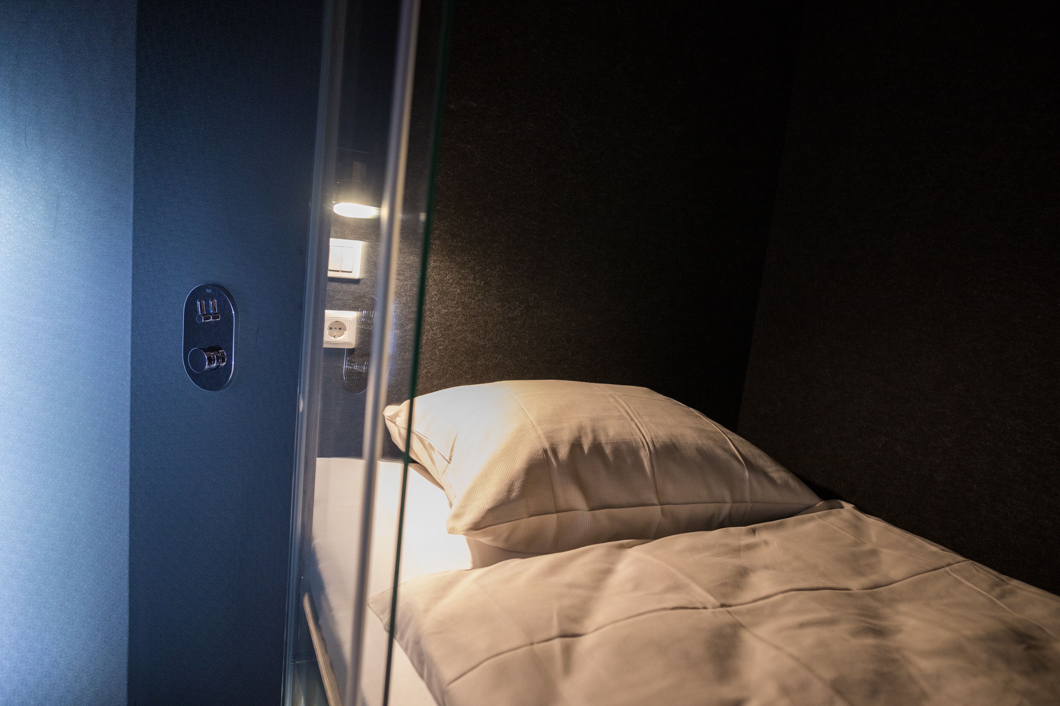 standard twin room, 2 single beds (incl. 5€ per night energy fee) | 1 bedroom, memory-foam beds, free wifi, bed sheets