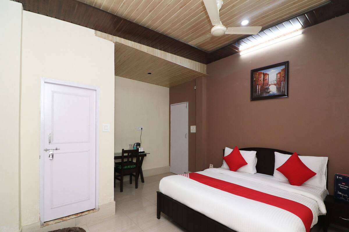 Double or Twin Room | WiFi (free)