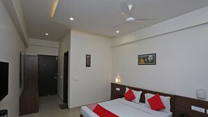 Deluxe Double or Twin Room - OYO 37709 Castel View-boutique Hotel (Agra)