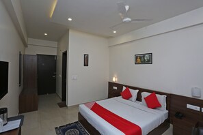 Deluxe Double or Twin Room | Free WiFi - OYO 37709 Castel View-boutique Hotel (Agra)