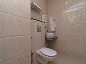 Bathroom - OYO 37709 Castel View-boutique Hotel (Agra)