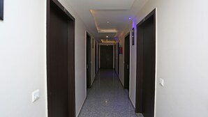 Hallway - OYO 37709 Castel View-boutique Hotel (Agra)