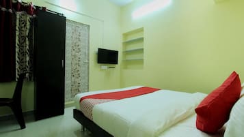 Double or Twin Room | Desk, free WiFi