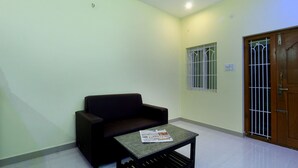 Lobby sitting area - OYO 24329 A&b Grand (Coimbatore)