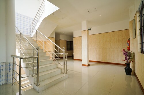 OYO 30166 Heaven Gardens