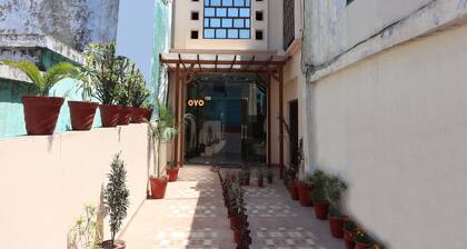 OYO 13928 Saksham Hotel