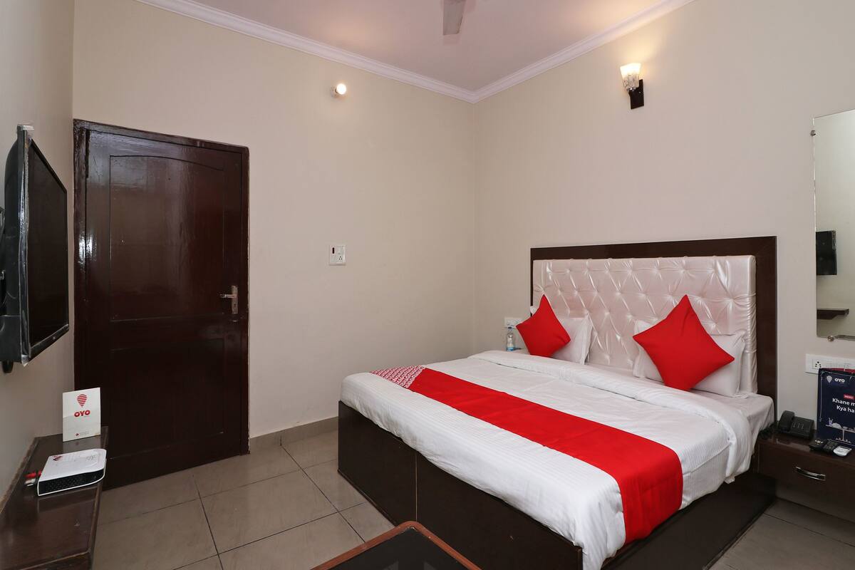 Double or Twin Room | Free WiFi