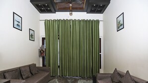 Lobby sitting area - OYO 14783 Corbett Jungle Habitat (Ramnagar)