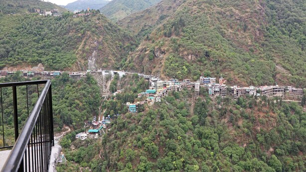 Land view from property - OYO 13728 Hotel Kempty Valley View Hotel & Restaurant (Tehri)