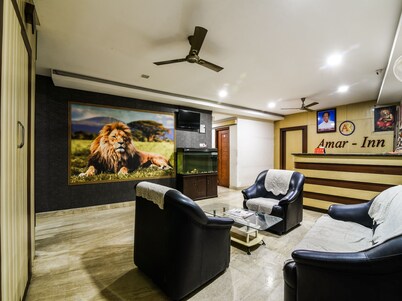 OYO 35561 Hotel Amar Inn