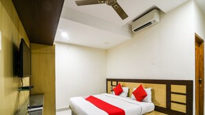 Deluxe Double or Twin Room | Premium bedding