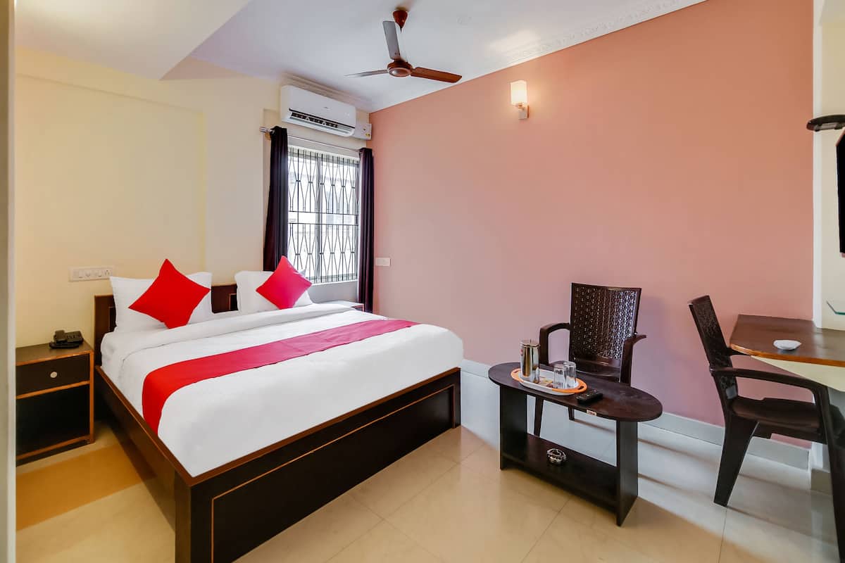 Double or Twin Room | Desk, WiFi (free)