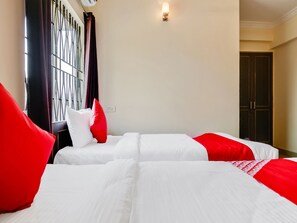 Double or Twin Room - OYO 38410 Hotel Hsr Comforts (Bengaluru)