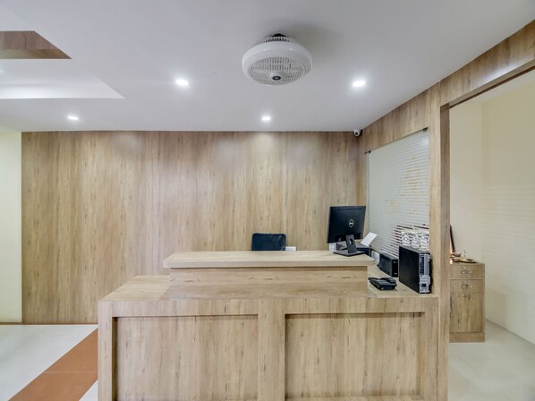 Reception - OYO 38410 Hotel Hsr Comforts (Bengaluru)