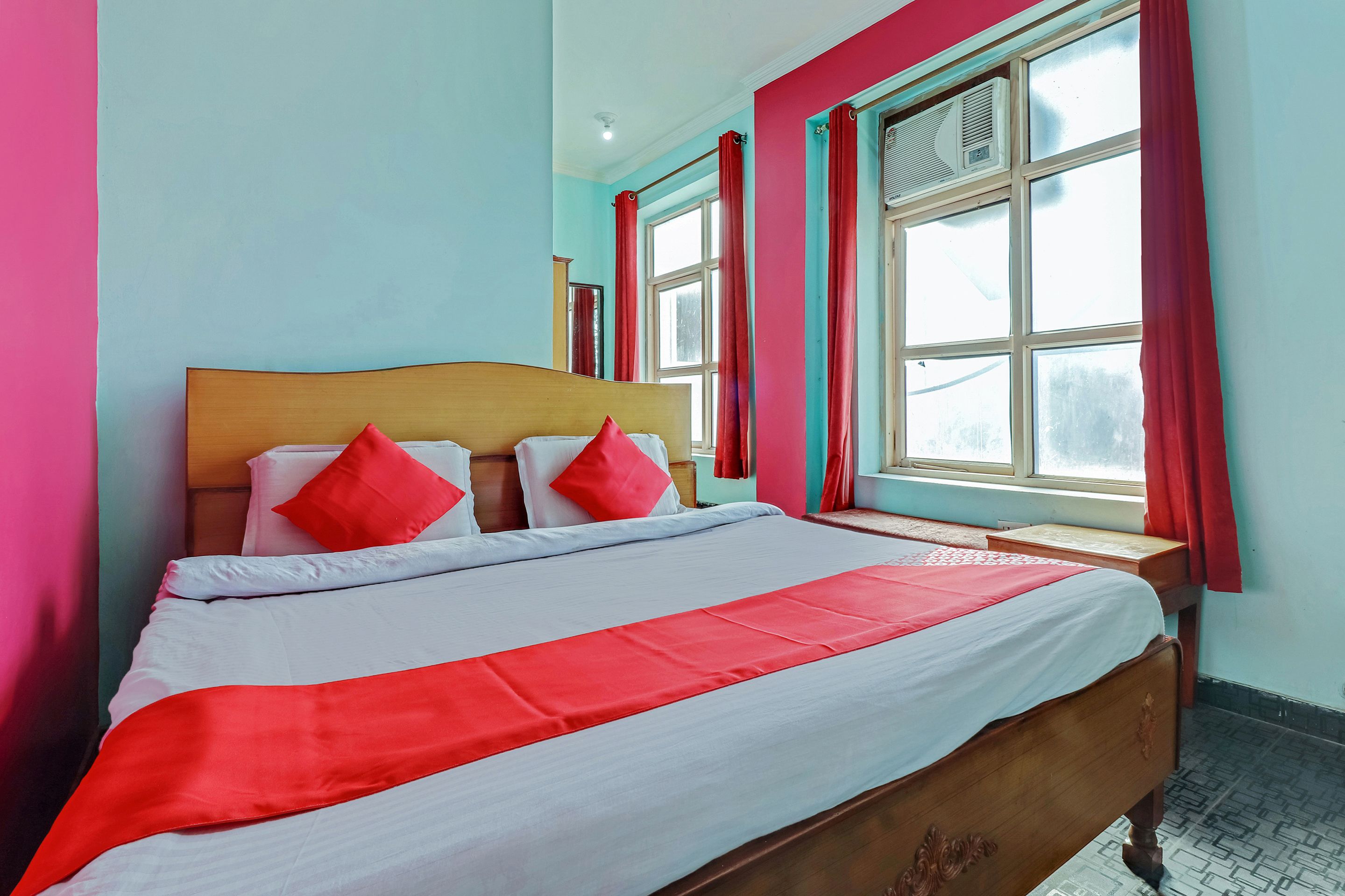 Double or Twin Room | Free WiFi