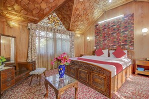 Double or Twin Room - OYO 23241 Hollywood Group Of Houseboats (Srinagar)
