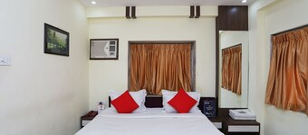 OYO 26443 Panasia Hotel