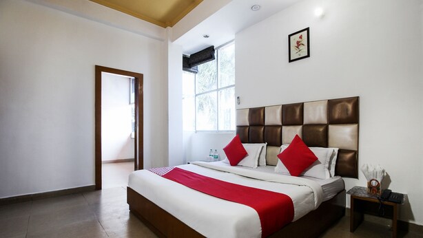 Classic Room - OYO 23515 Shagun Hotel (Ramnagar)