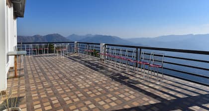 OYO 23708 Heaven Touch