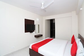 Double or Twin Room | Desk - OYO 24520 Hotel Shivalik Ganga (Almora)