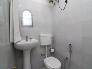 Kostenlose Toilettenartikel, Handtücher
